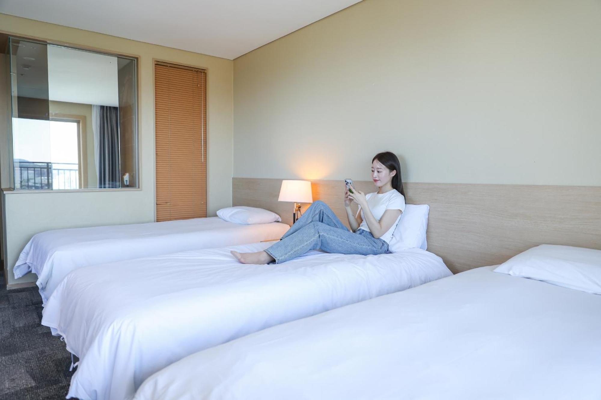 From H The Best Hotel Jeju Seongsan Seogwipo Exterior photo