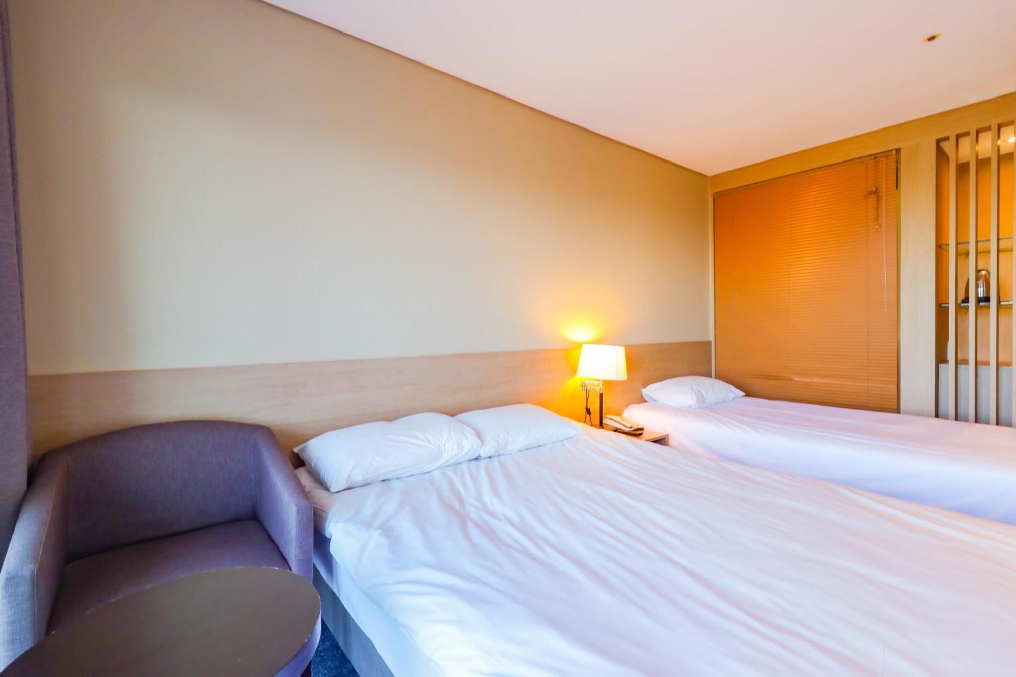 From H The Best Hotel Jeju Seongsan Seogwipo Exterior photo