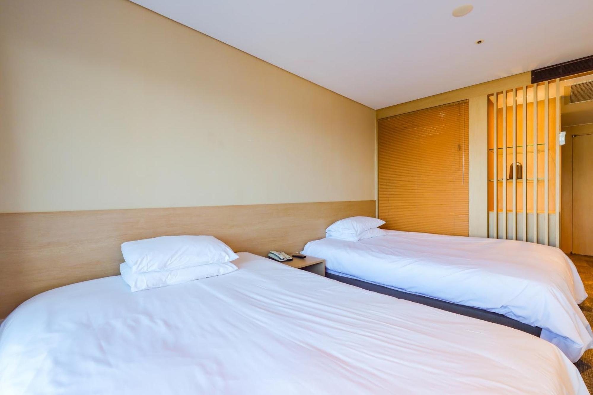 From H The Best Hotel Jeju Seongsan Seogwipo Exterior photo