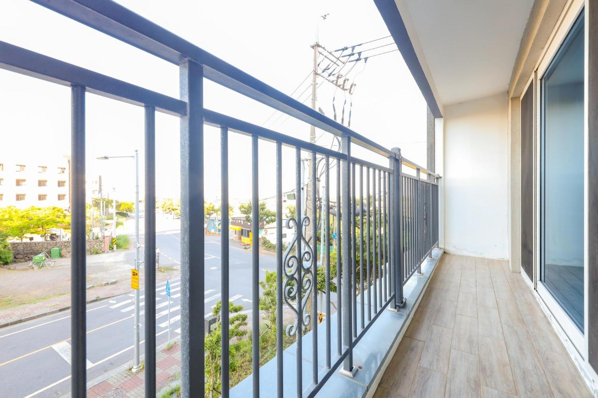 From H The Best Hotel Jeju Seongsan Seogwipo Exterior photo
