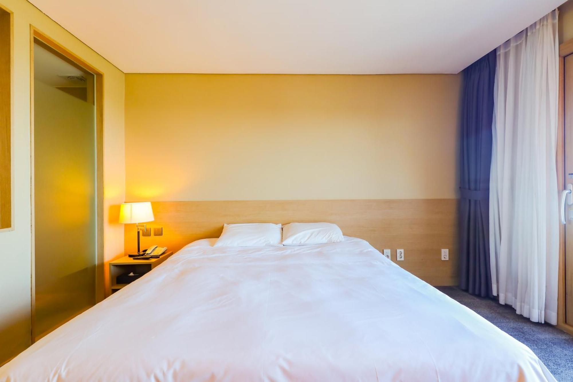 From H The Best Hotel Jeju Seongsan Seogwipo Exterior photo