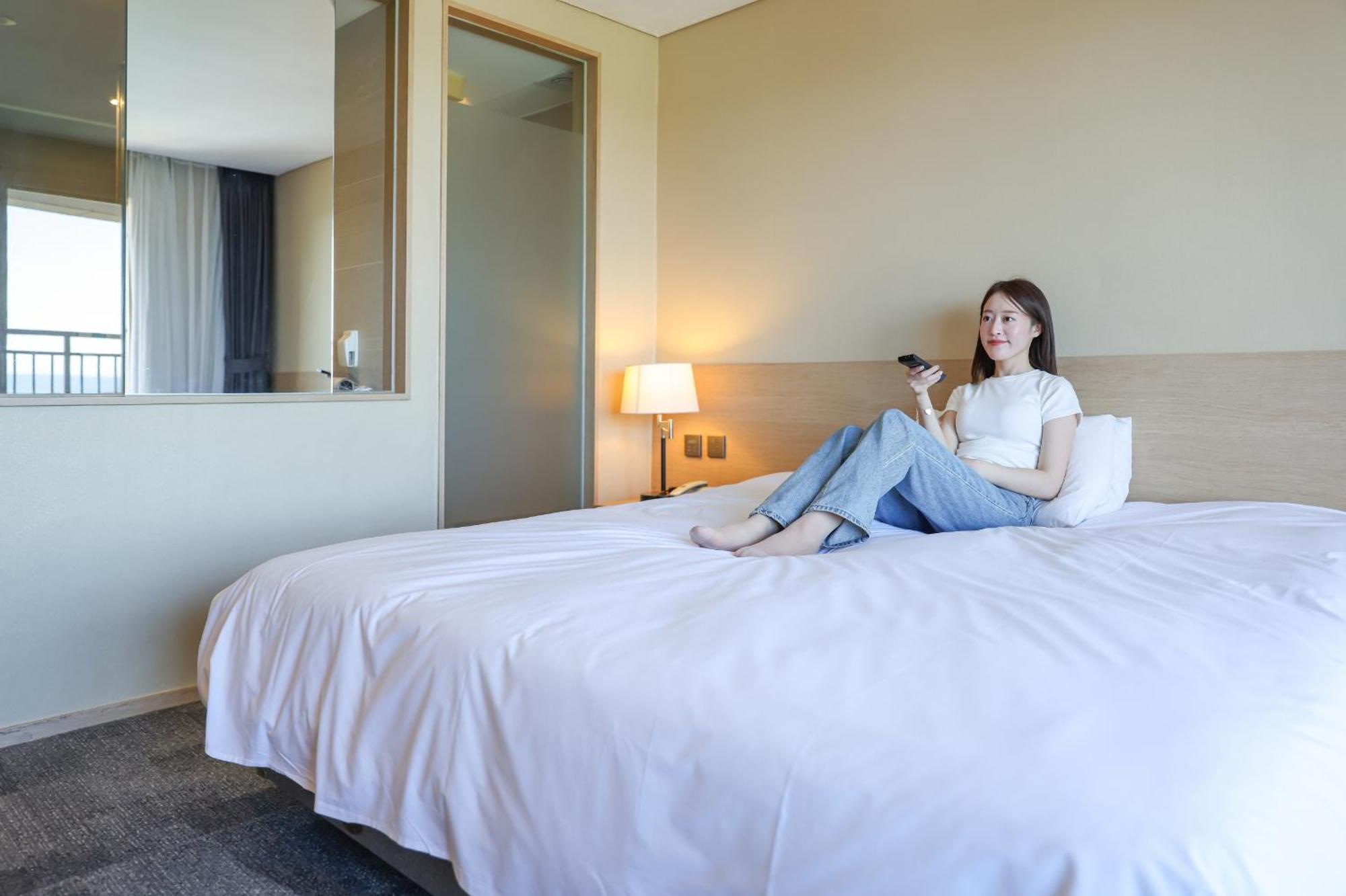 From H The Best Hotel Jeju Seongsan Seogwipo Exterior photo