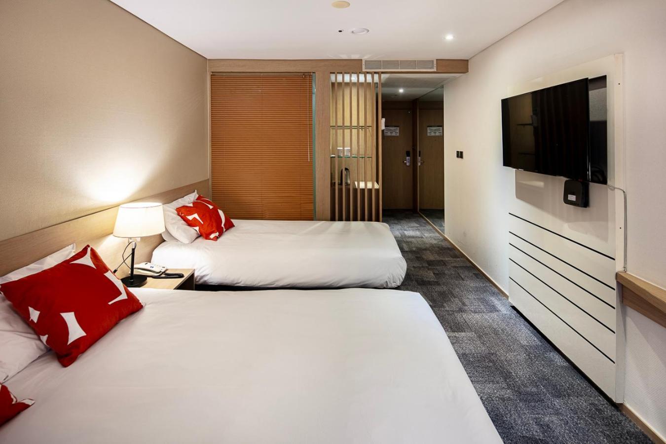 From H The Best Hotel Jeju Seongsan Seogwipo Exterior photo